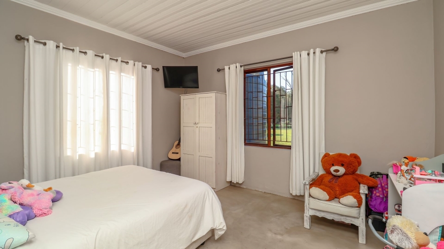 Commercial Property for Sale in Kraaibos Western Cape